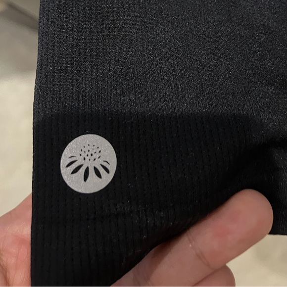 🌹 Workout Compression Top Shirt Body Contour Black Gym Exercise Sport Athletic - Picture 5 of 6